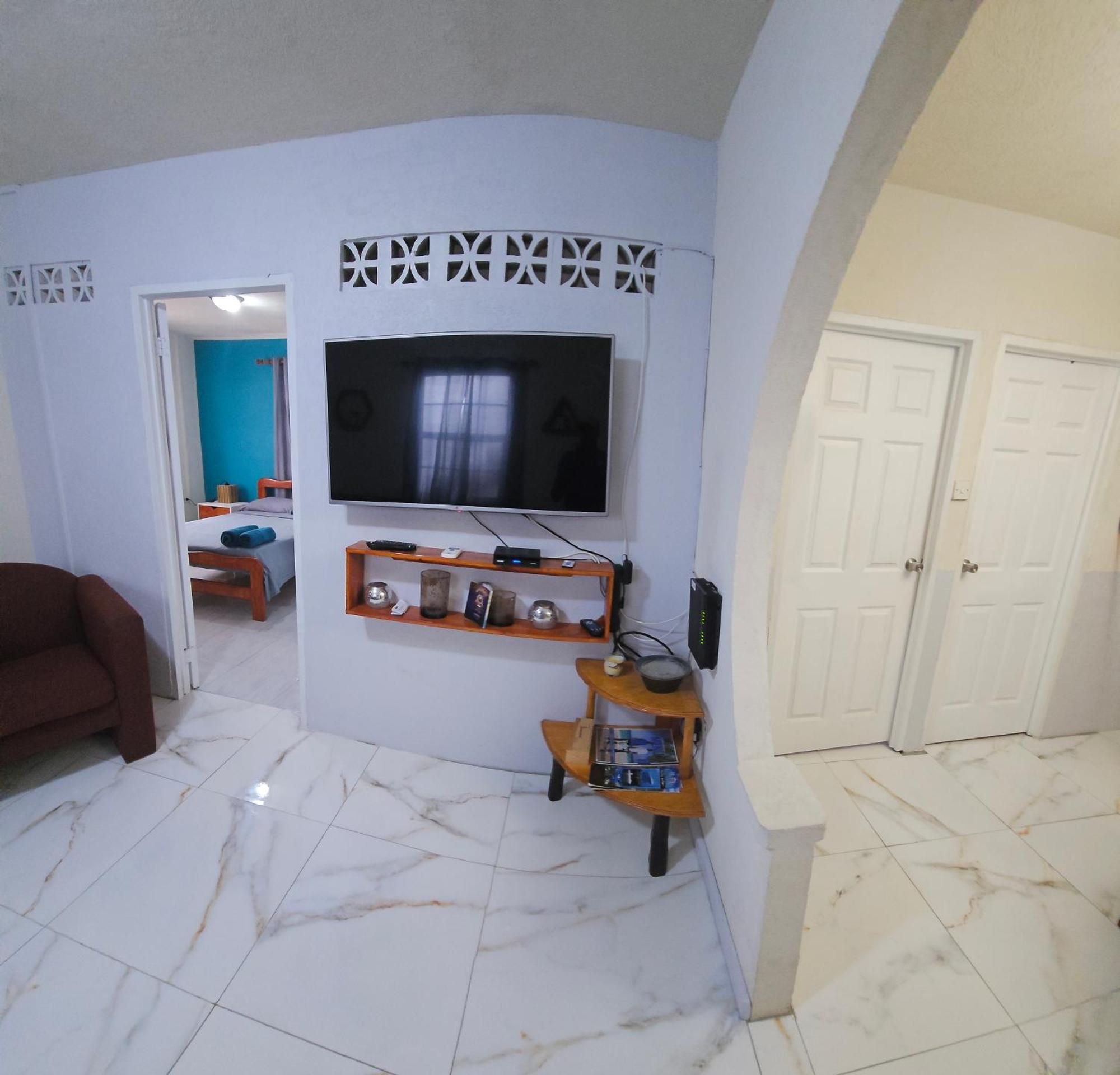 Gloria'S Hideaway Apartment Christ Church Ngoại thất bức ảnh